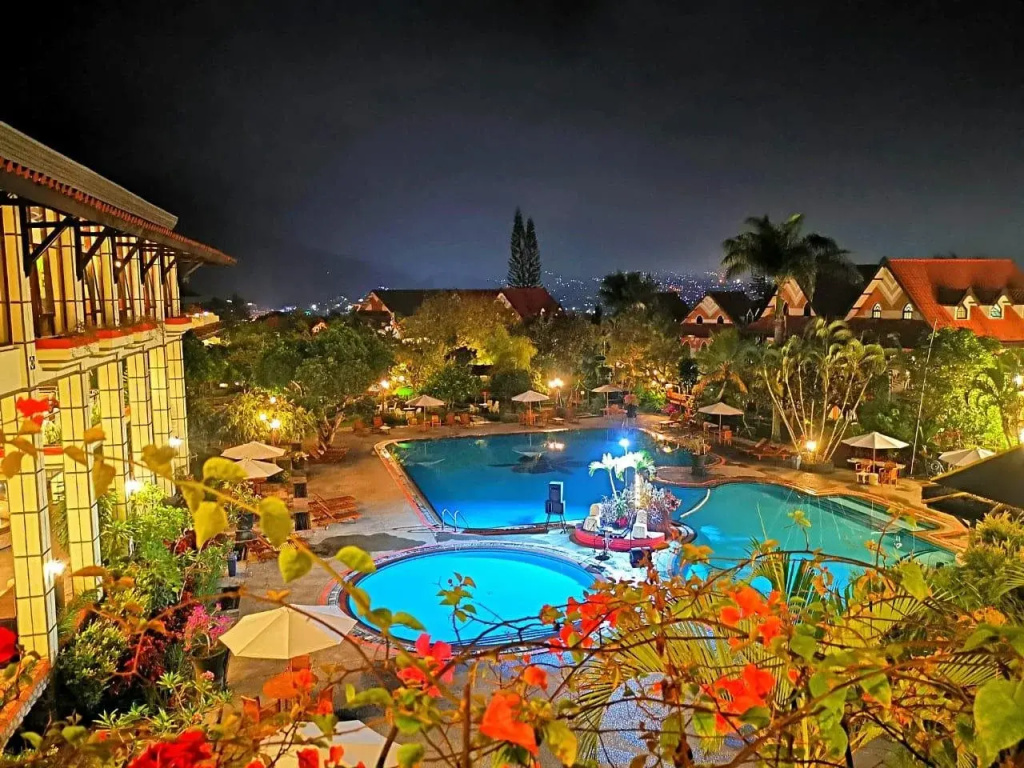 Royal Hotel and Villa Batu
