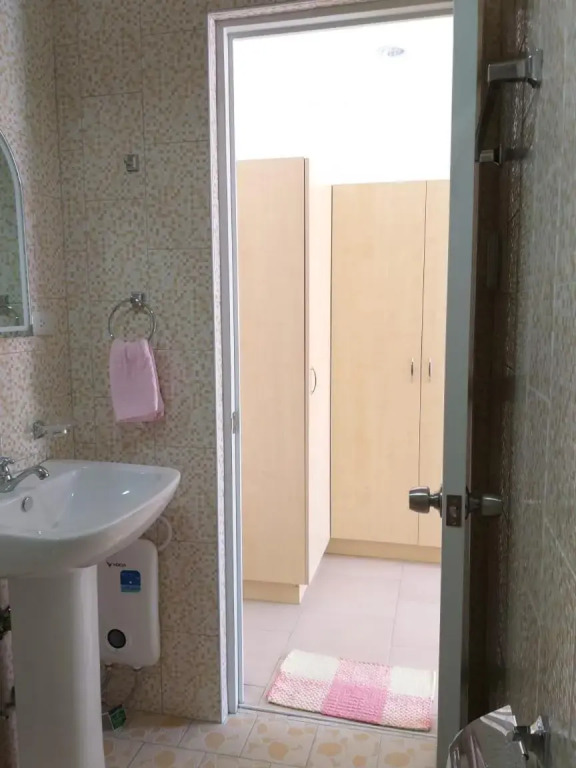 Bernis Hostel