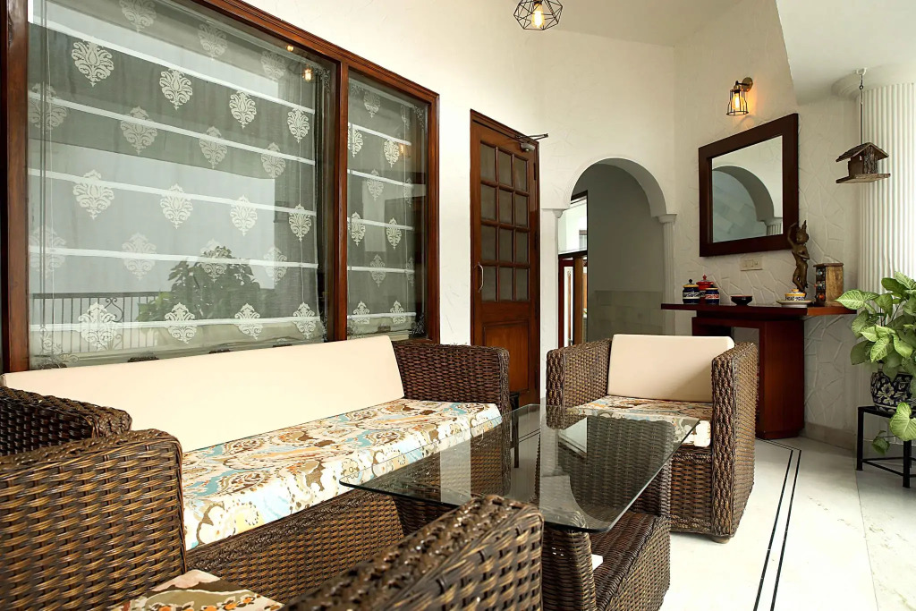 Ahuja Residency Golf Links
