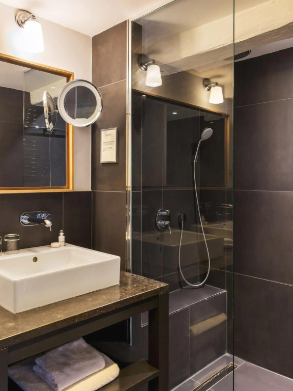 New Hotel Roblin