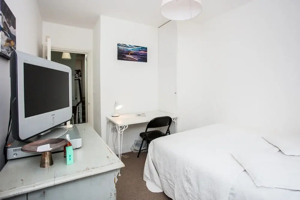 Wonderful 4 Bedroom Home In Kensal Rise