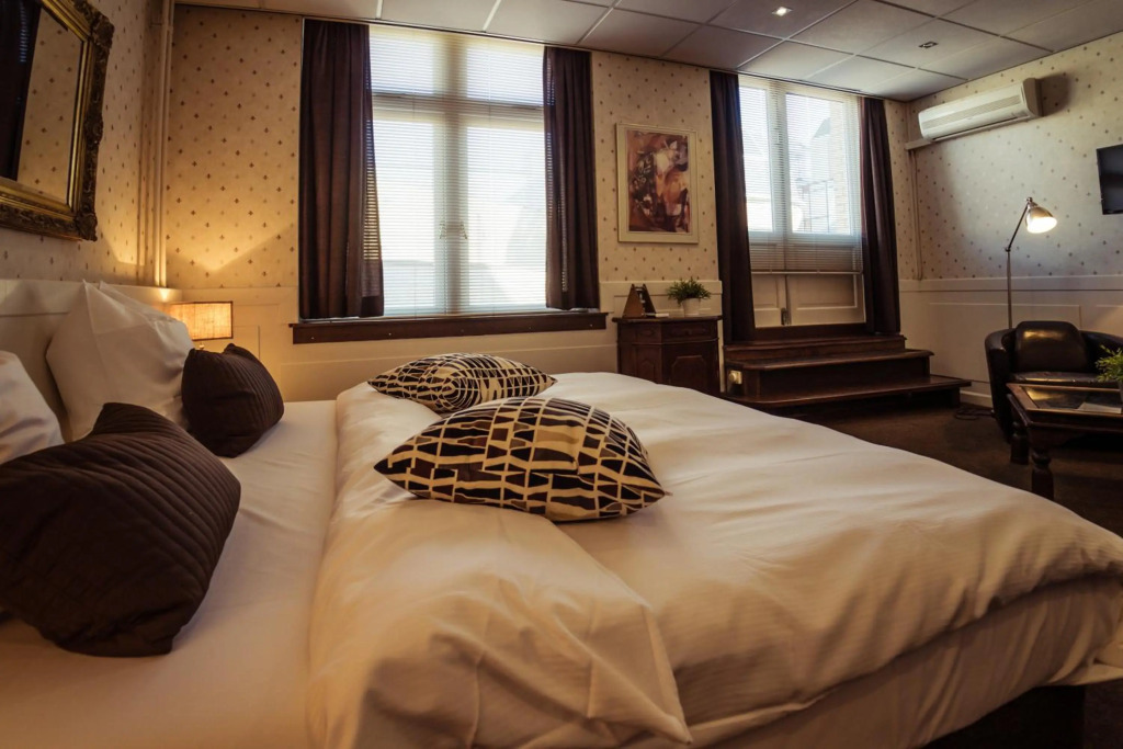 Queen Hotel