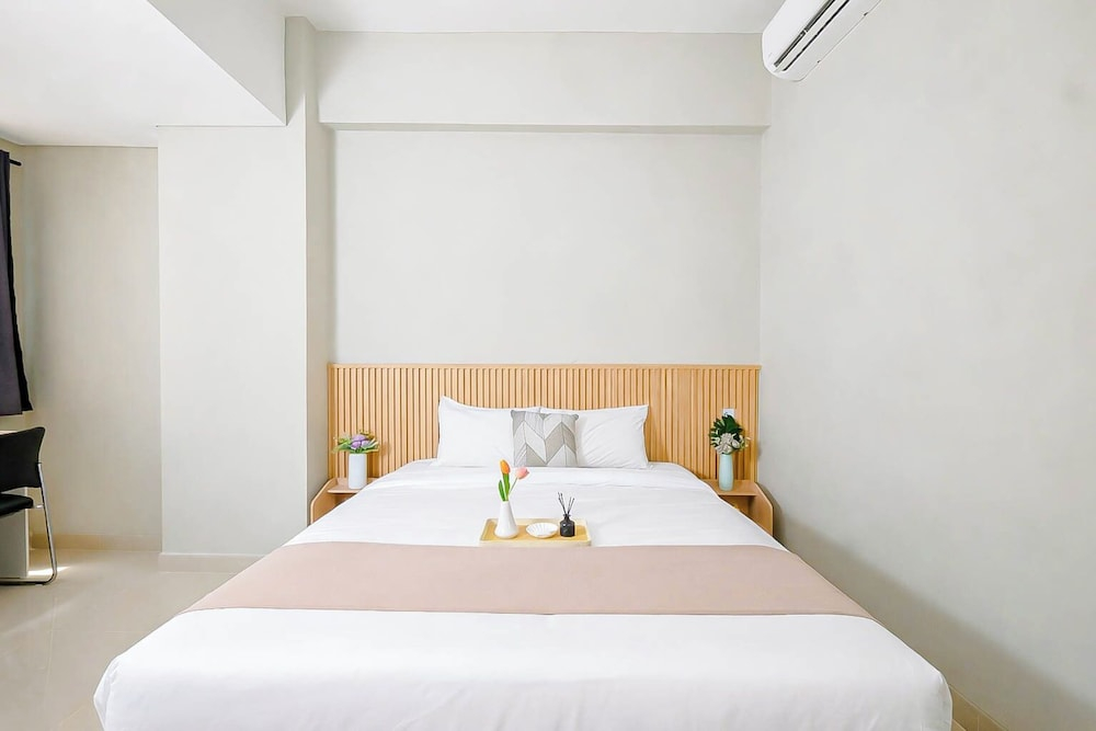 Contemporary And Cozy Studio Apartment Lrt City Sentul - Royal Sentul Park