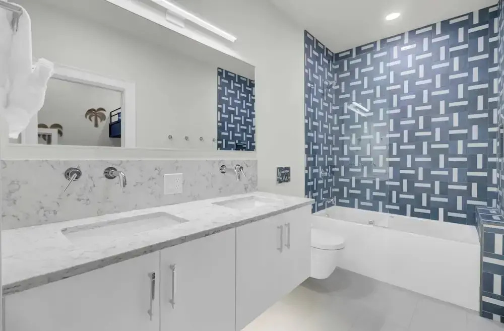 516 Seascape Oceanfront Condo With Pool Access in Wild Dunes