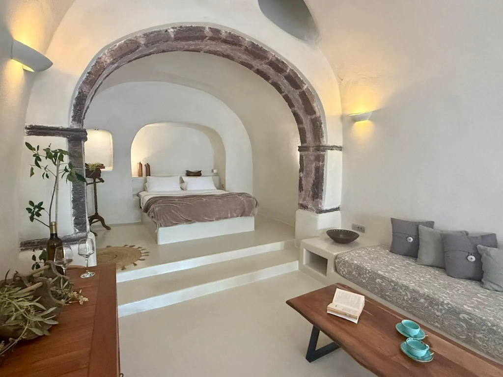 Elysian Santorini