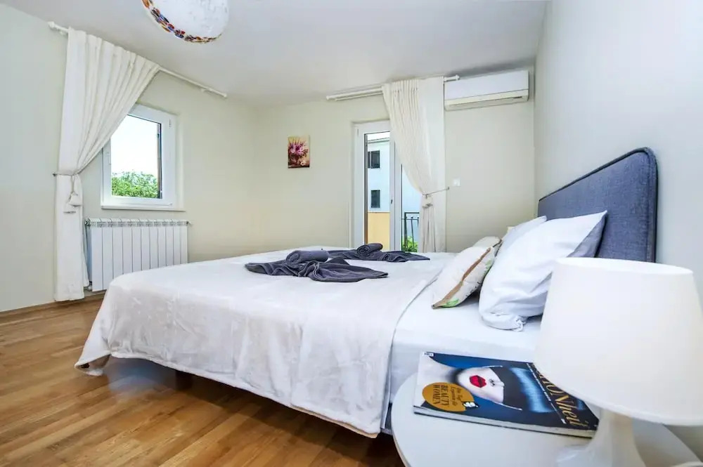 Villa Francesco - Four-bedroom Apartment