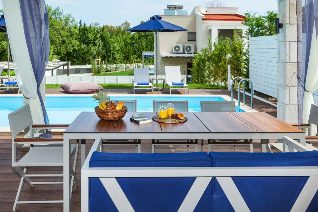 W Villas Halkidiki