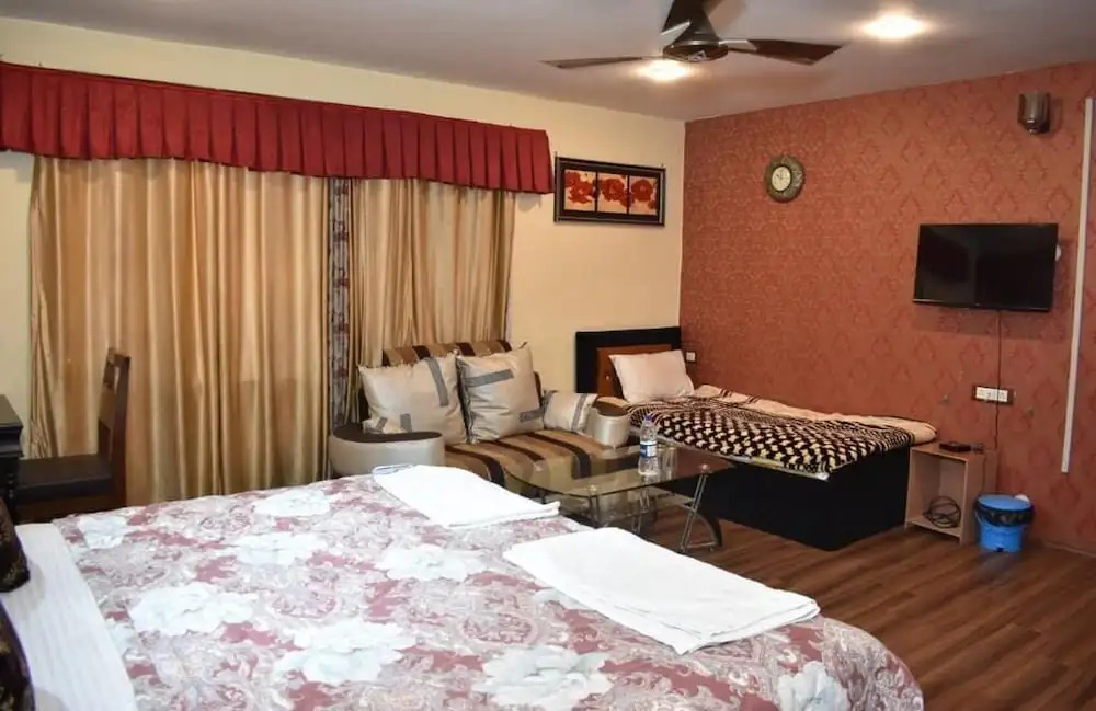 Heavenwood Heritage Hotel By Urban Inn Resorts