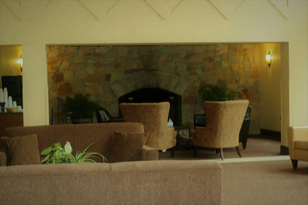 Golden Eagle Lodge