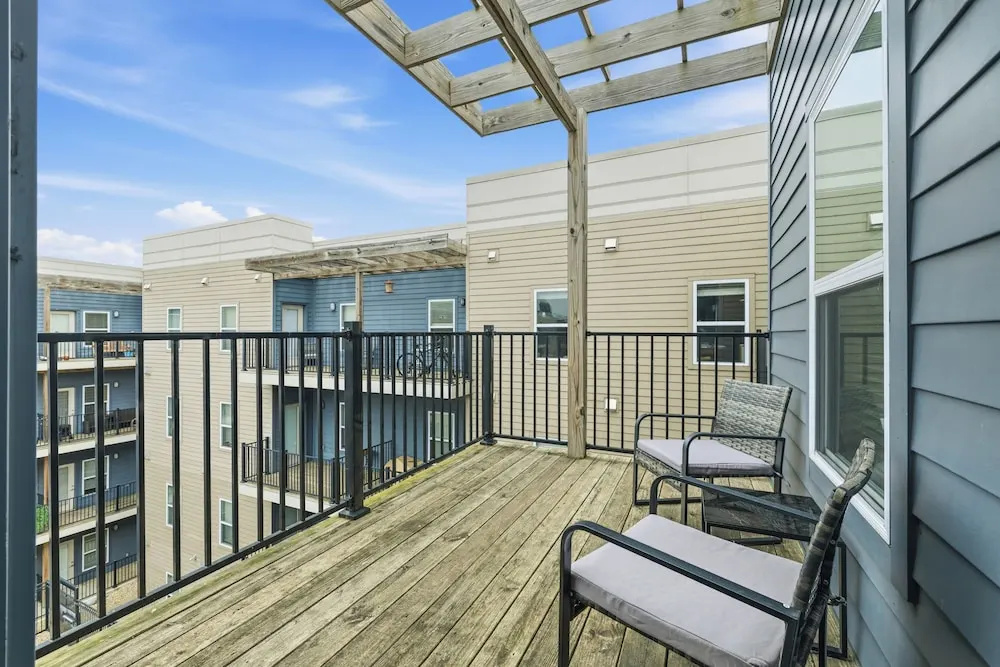 Vue by Stylish Stays