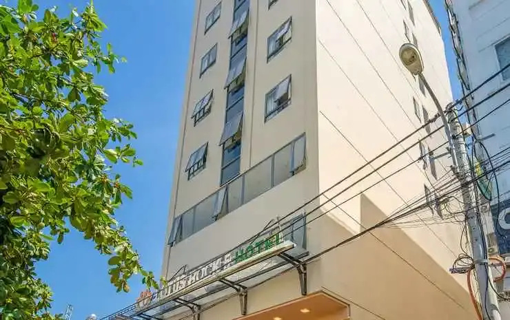 Lotus Rock 05 Hotel
