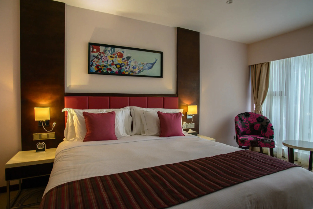The Concord Hotel & Suites