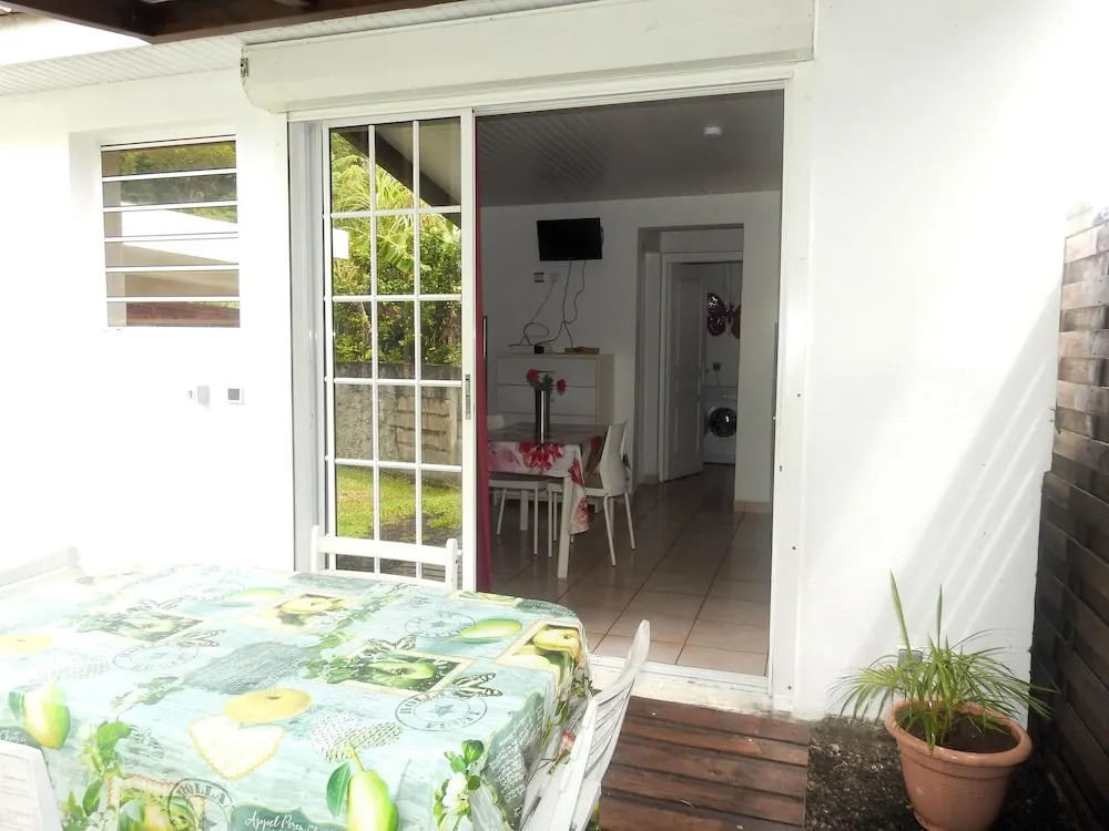 Bungalow With one Bedroom in Le Robert, With Shared Pool, Furnished Garden and Wifi