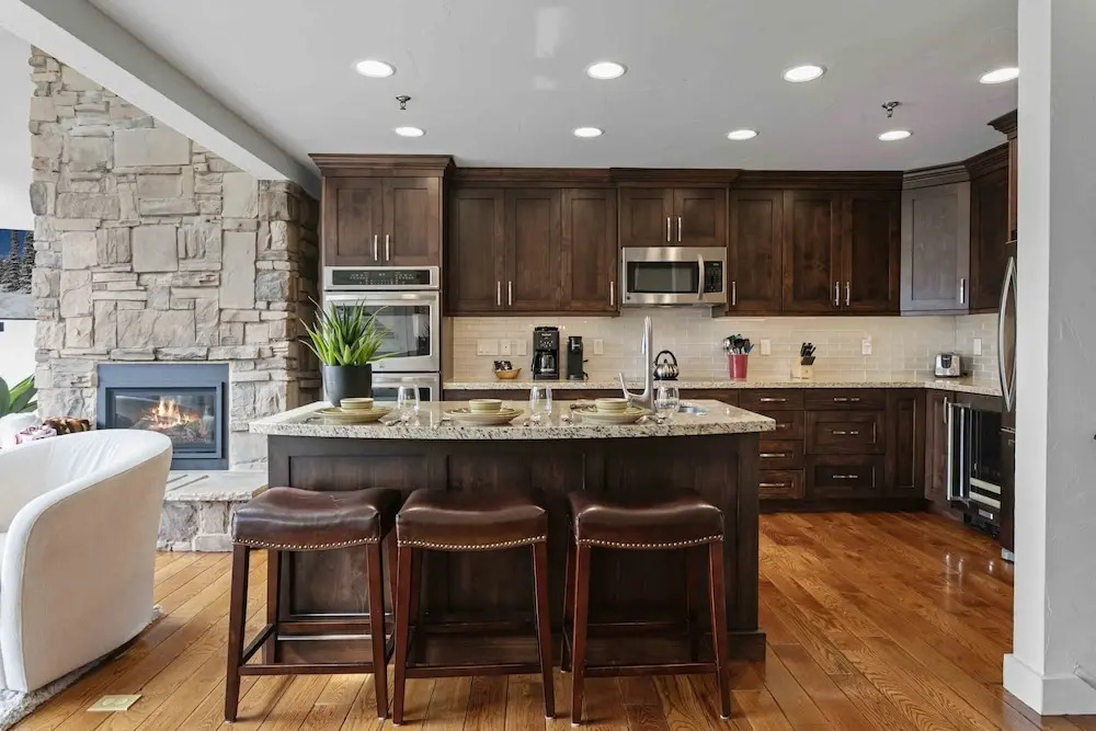 1733 - Daystar Three Bedroom with Spa 3 Condo