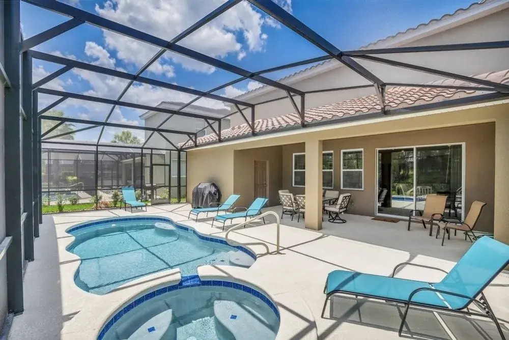 6 Bed 4 Bath Solterra Beautiful Home! 6 Bedroom Villa by RedAwning
