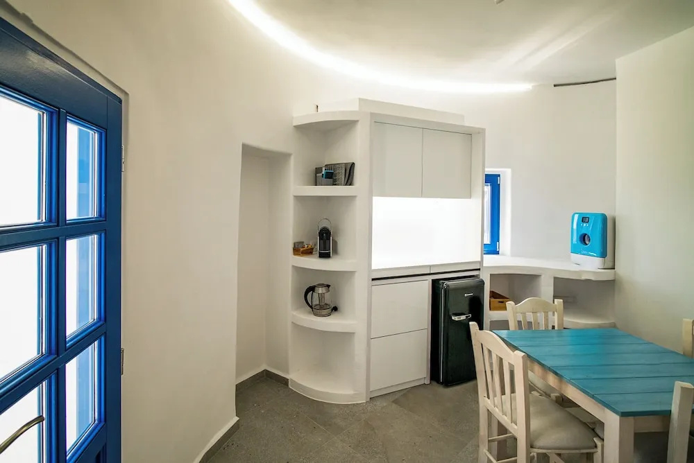 Zen Blue Mills - luxury villa in Kea