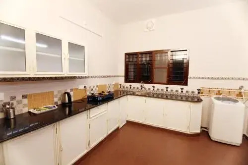 Castilo Inn Hotel Apartments