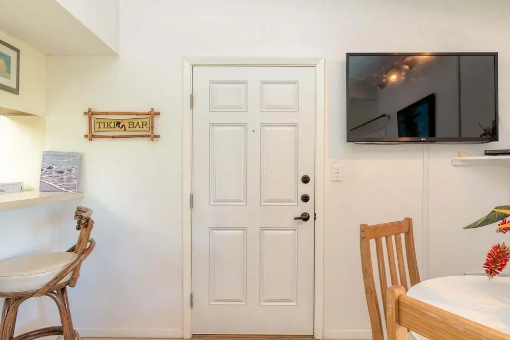 Tiki 208 - 1br Condo With Balcony And Smart Tv 1 Bedroom Condo