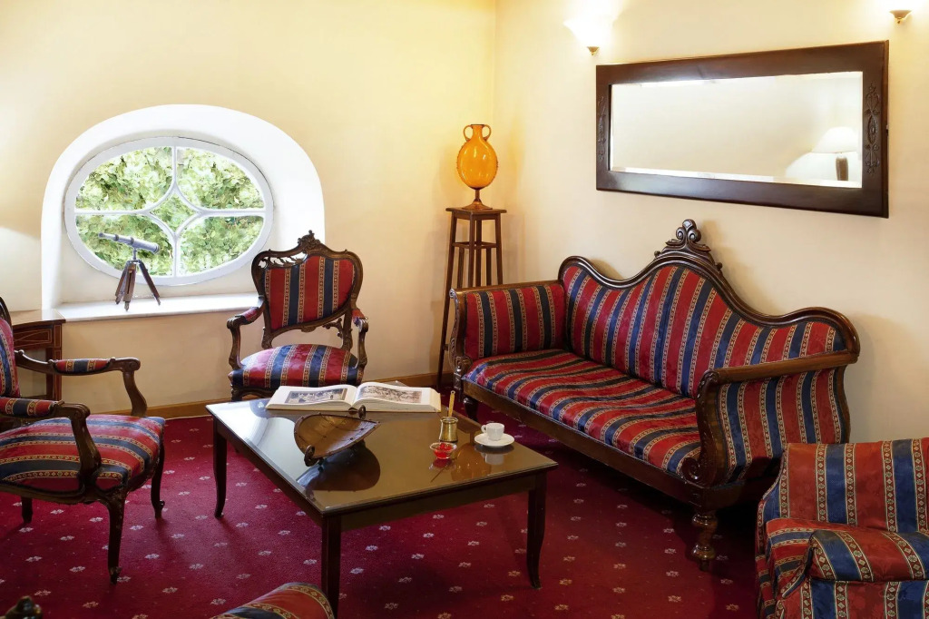 Arni Hotel Domotel