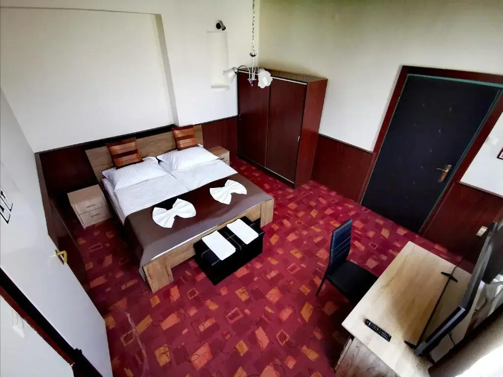 KOMPLEX -Rendezvénytermek-Panzió-Apartman-Irodák