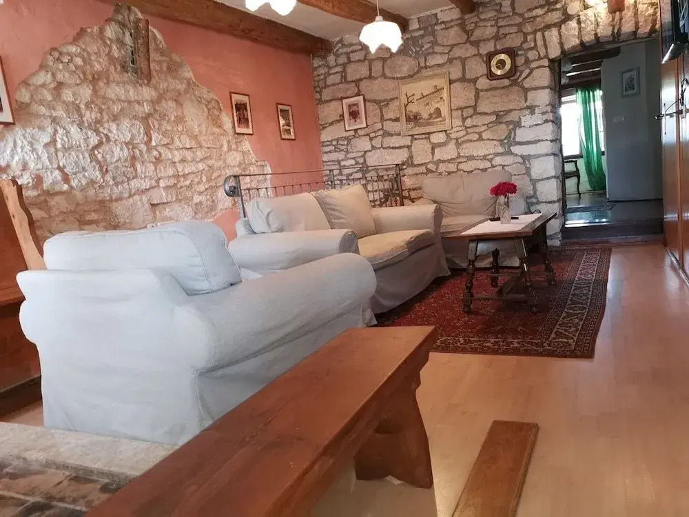House Peresiji