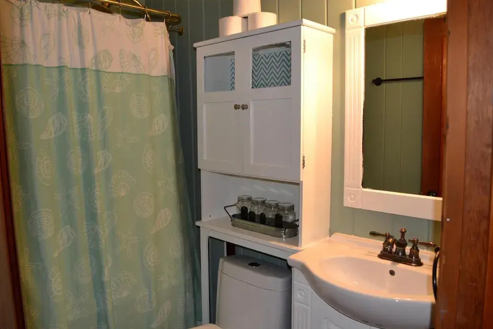 131 4th Ave Unit B