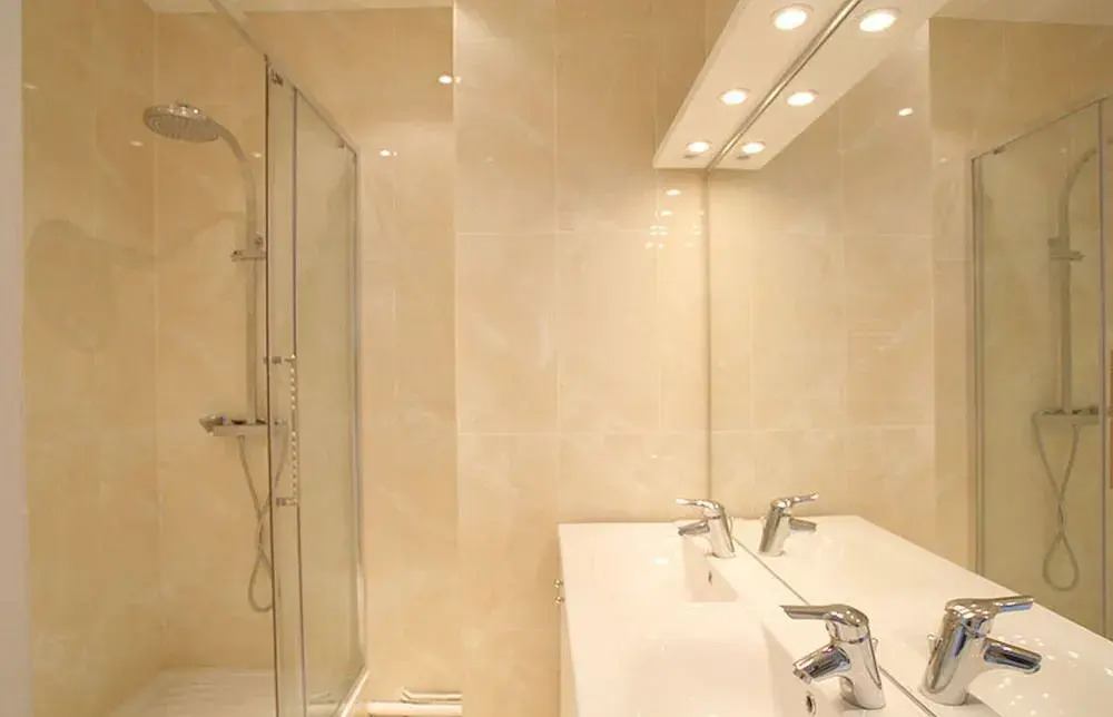 Apartments Paris Centre - At Home Hotel