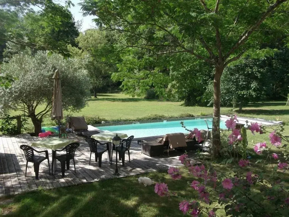 A la Villa dHerbauges