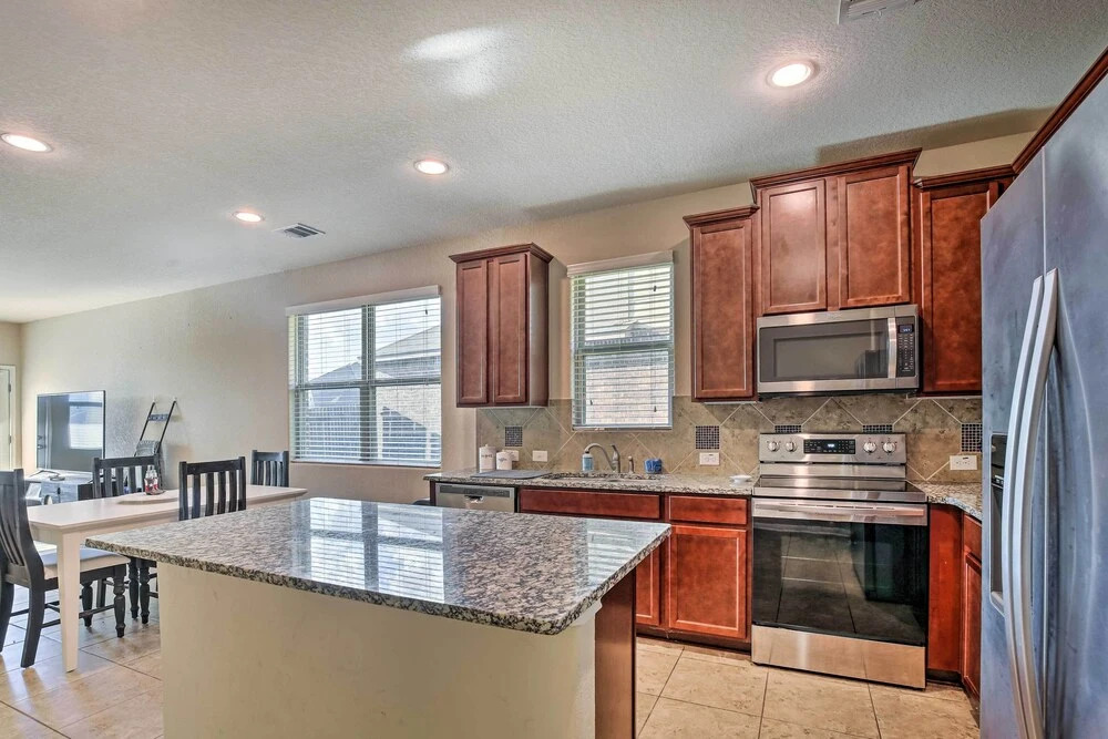 San Antonio Home w/ Yard ~ 8 Mi to Lackland!