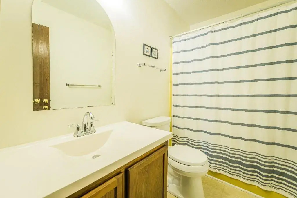 Casa La Playa - Duck, Sanderling, Lakefront, 160 Yards to the Beach, Community Pool, Pets OK