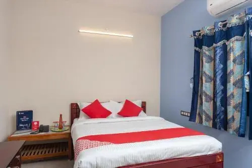 OYO 25021 Rajam Residency