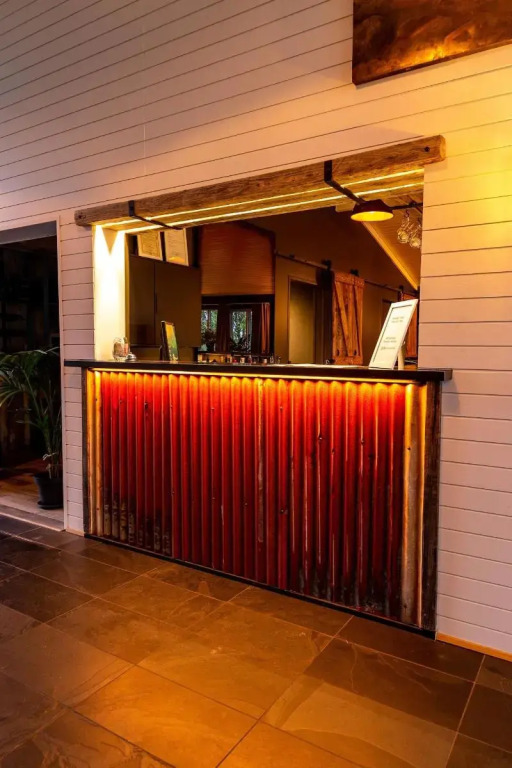 Aurora Lodge Hotel