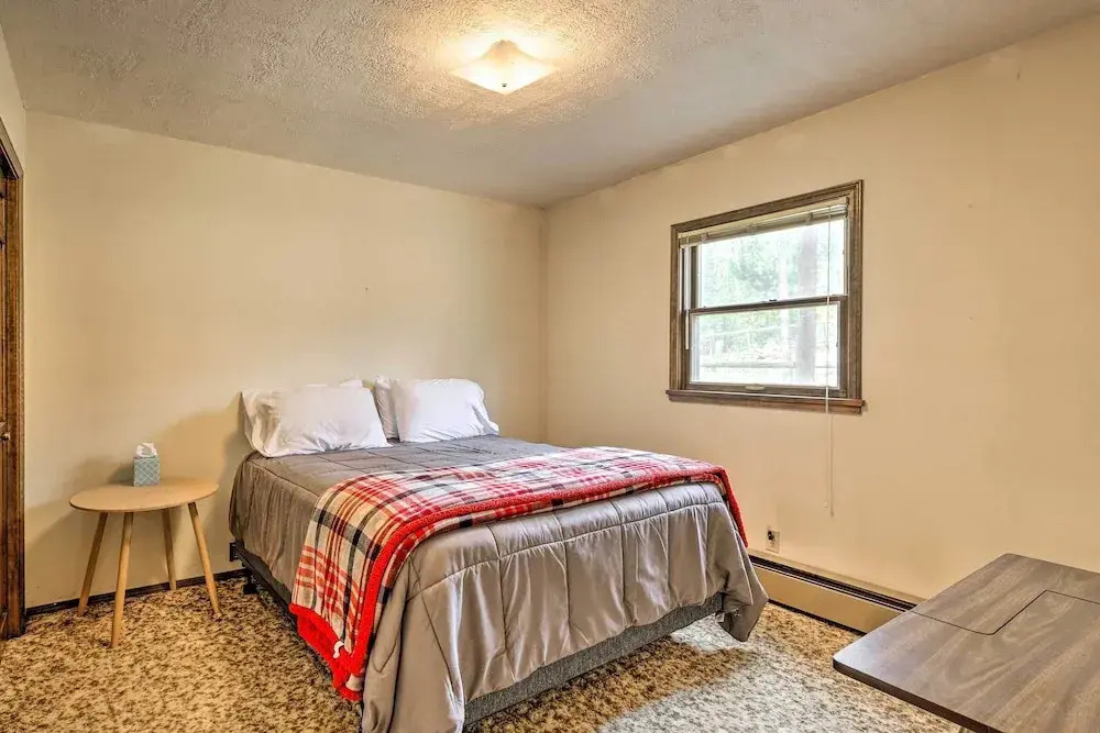 2 Mi to Grand Lake: Cabin w/ Fireplace & Library!