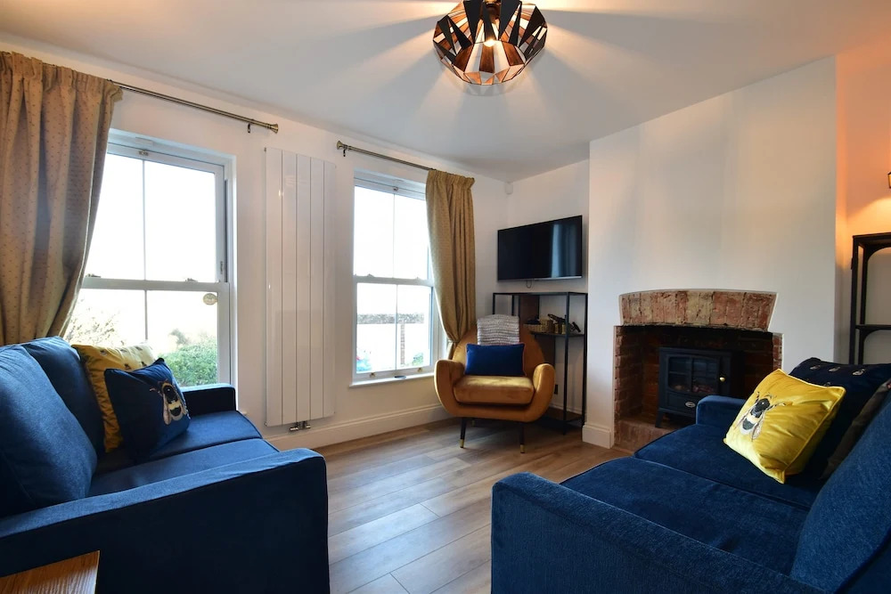 4 Landgate Cottages
