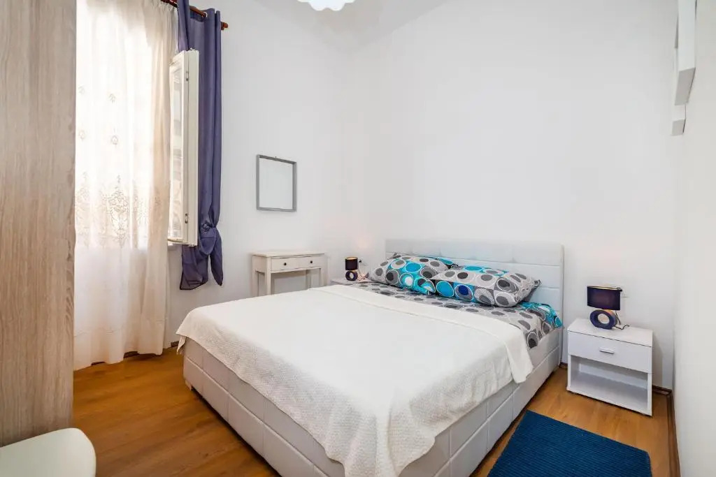 History Apartments Center