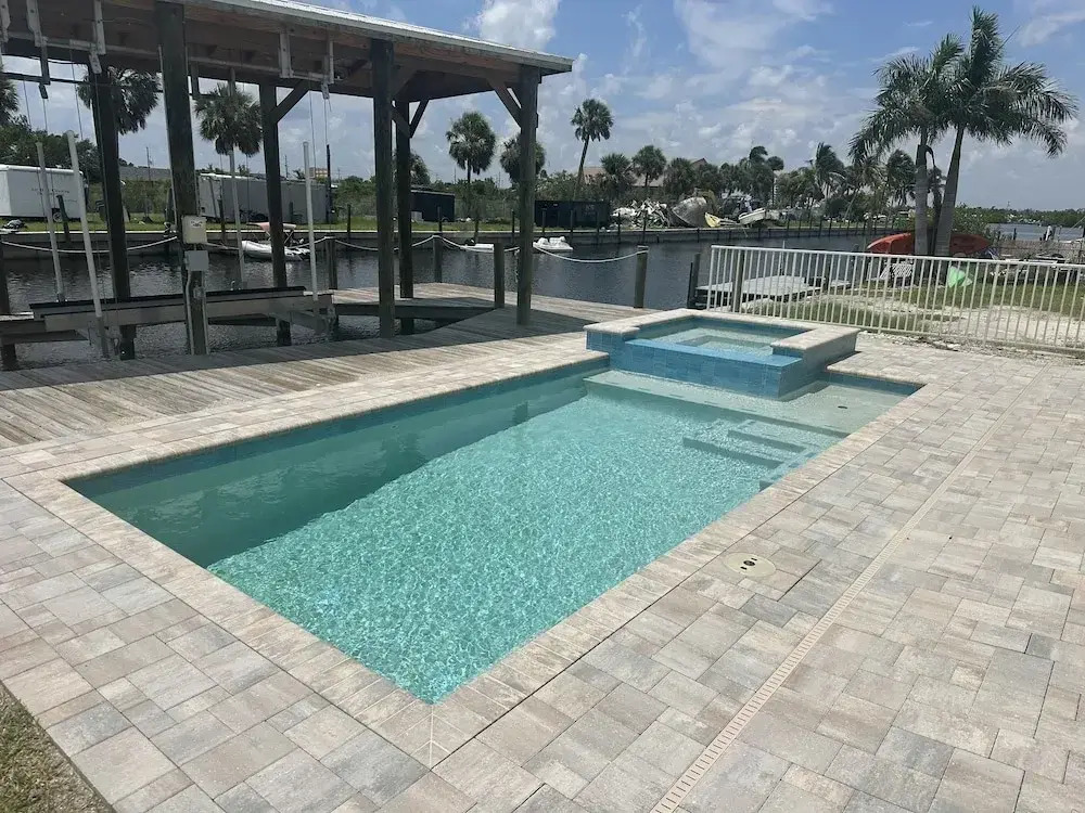 Reel 'em Inn - Oak St 3 Bedroom Home by RedAwning