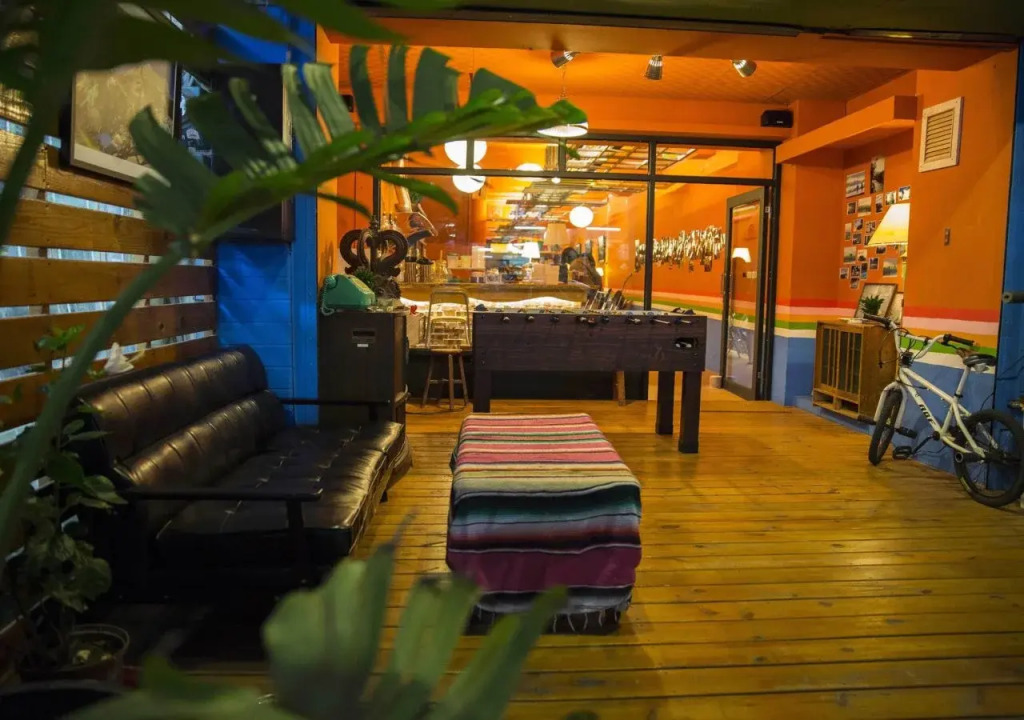 Rainbow Wave Surfing Hostel