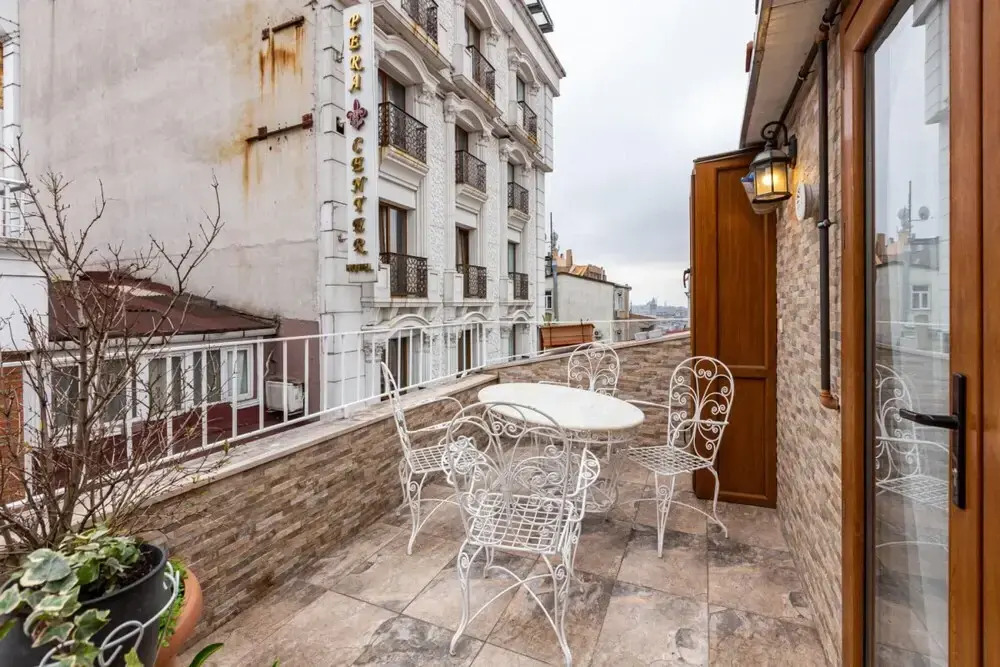 Splendid Flat With Terrace Near Istiklal Street