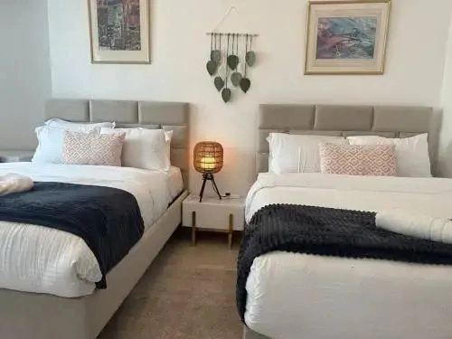 "Lux Bnb 2.5bd Amazing Marina Views"