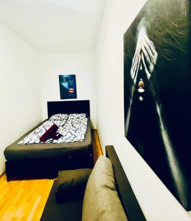 Comfy Private Rooms in 3BR Apartment Near Währinger Park