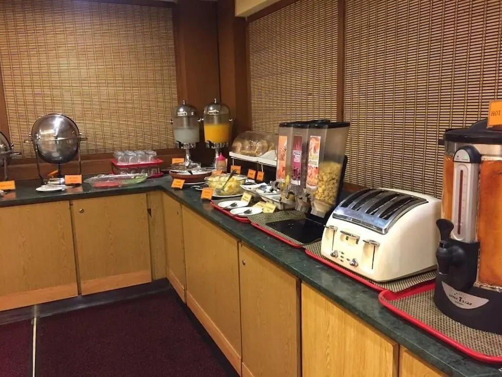 Embassy Inn Hotel Karachi