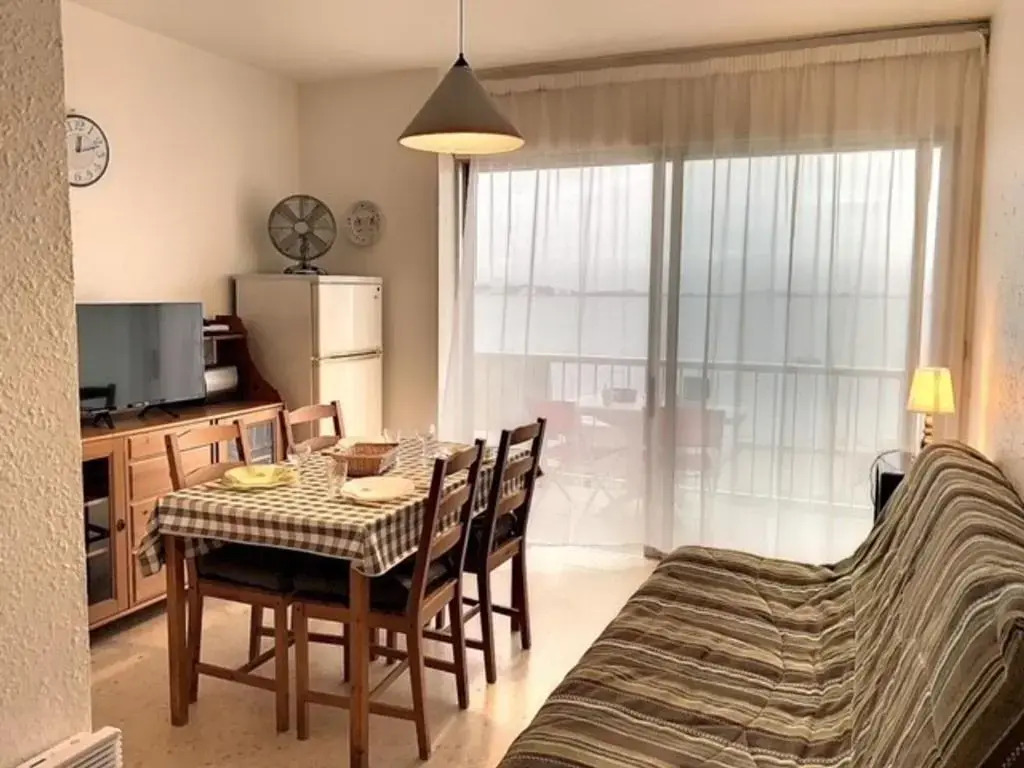 Appartement Balaruc-les-Bains, 1 pièce, 4 personnes - FR-1-503-32