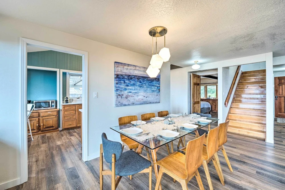Lovely Coupeville Home w/ Puget Sound Views!