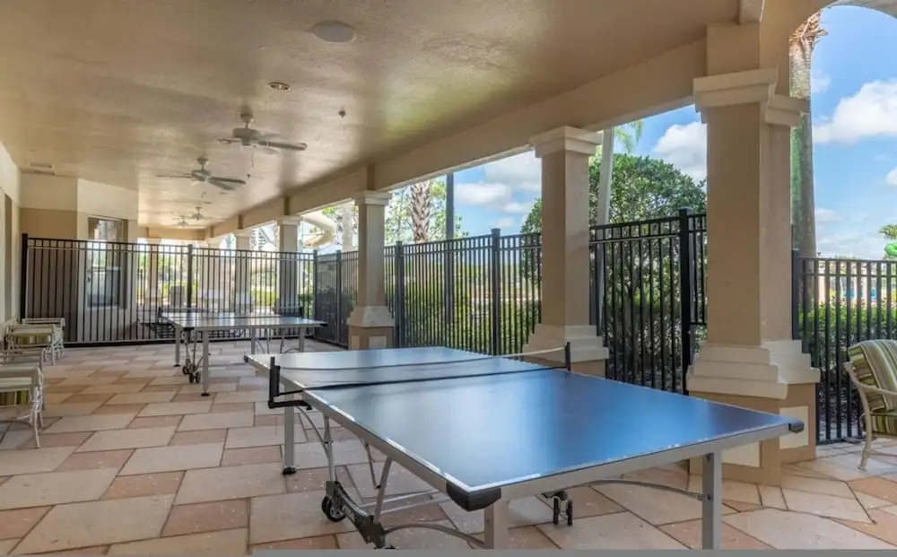 3 Bed Windsor Hills Condo Kids Themed Room Balcony