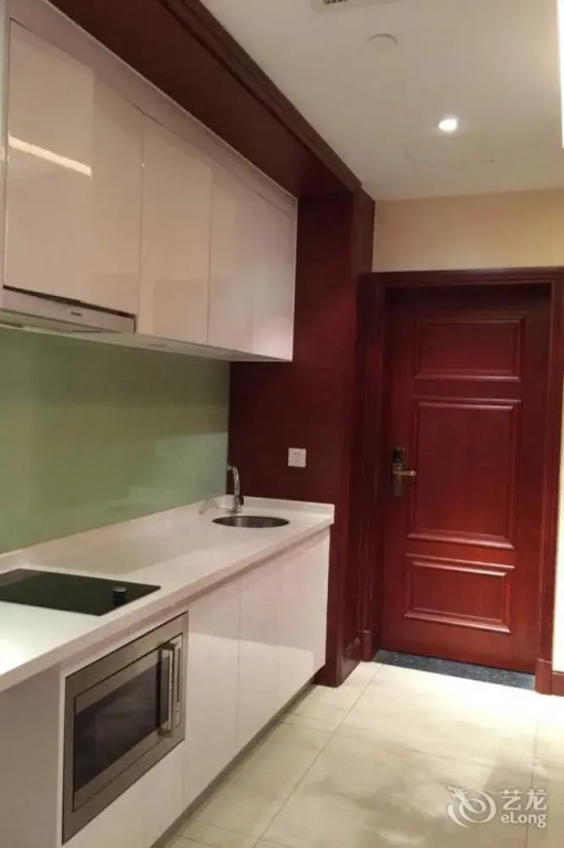 Xuanlong Apartment Hotel