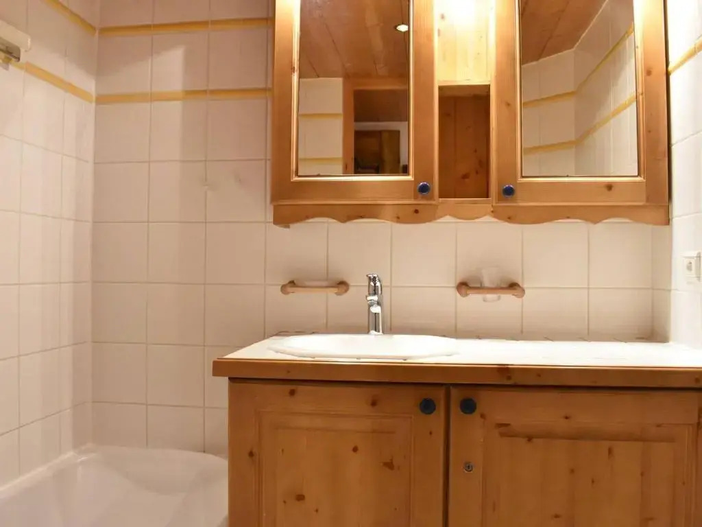 Appartement Méribel, 3 pièces, 6 personnes - FR-1-180-201