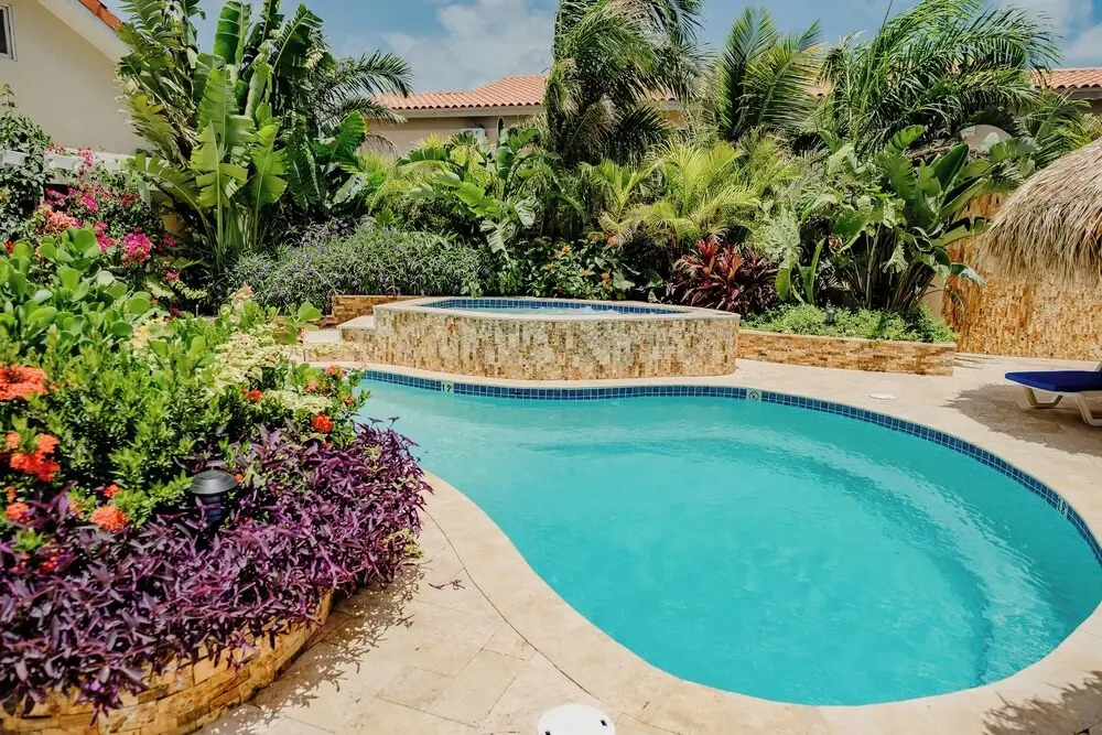 Spacious 4-bedroom Apartment 2 km From Eagle Beach - Dream Suites Aruba
