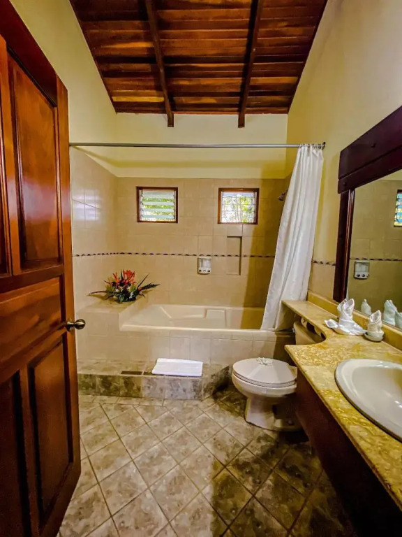 Jaco Hotel Docelunas