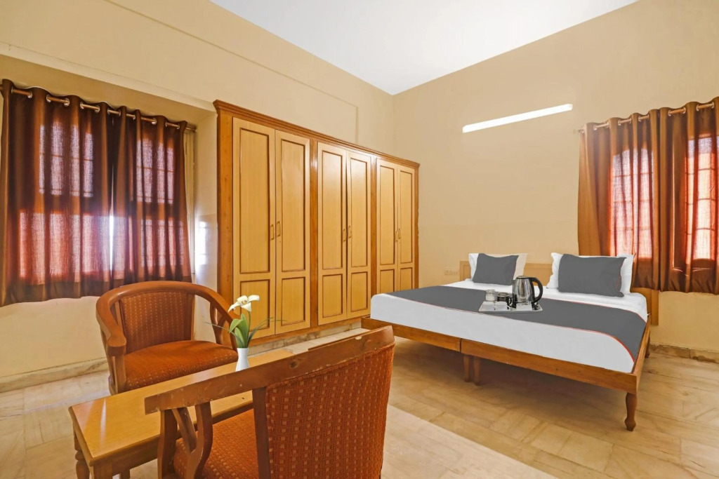 Capital O 89127 Hotel Samrat Palace