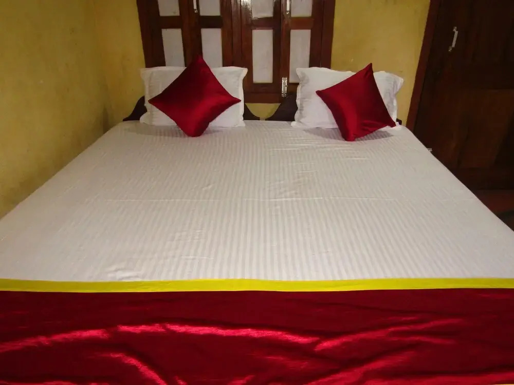 Goroomgo Annapurna Bhakta Niwas Puri